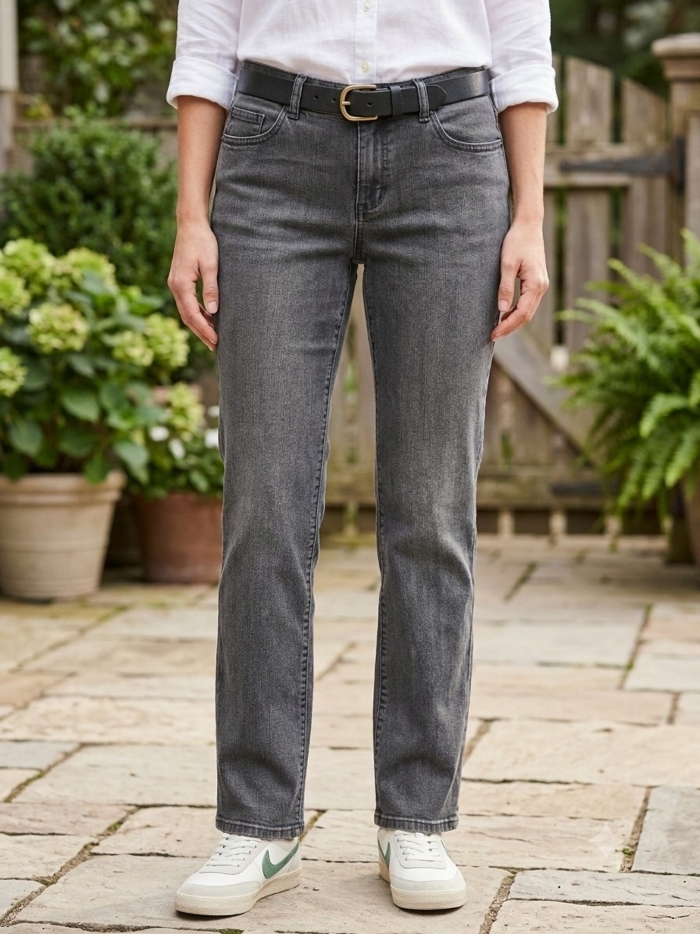 Christopher & Banks Modern Fit Gray Denim Jeans Size 12 Bootcut Mid Rise Stretch
